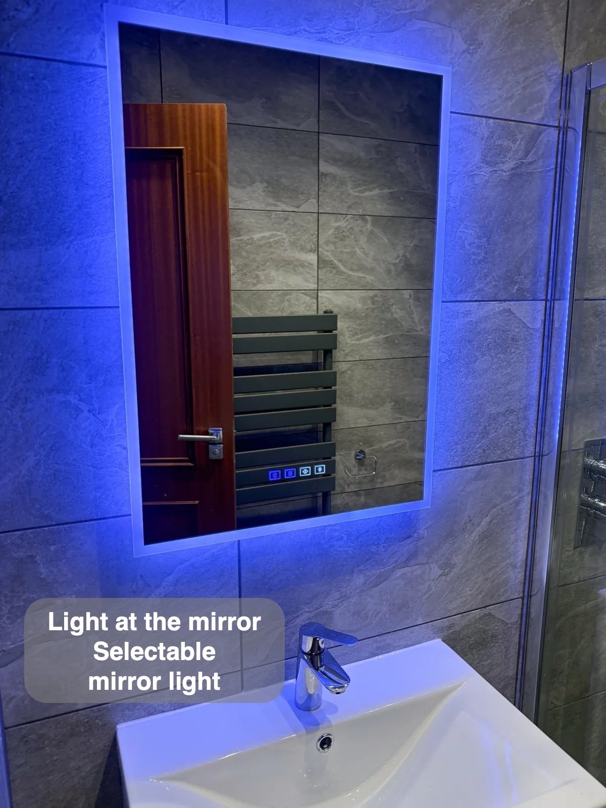 Selectable mirror light