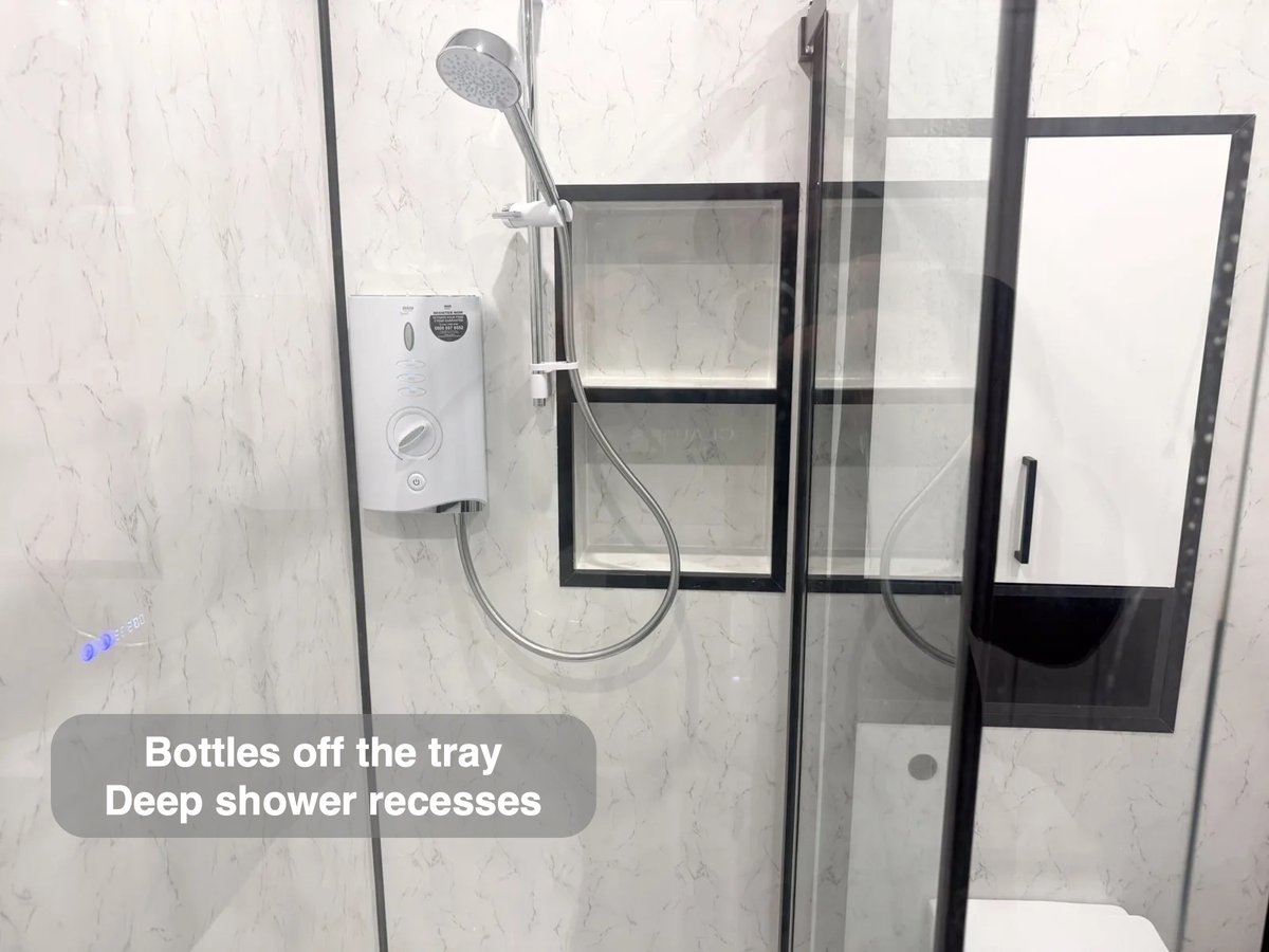 Deep shower recesses