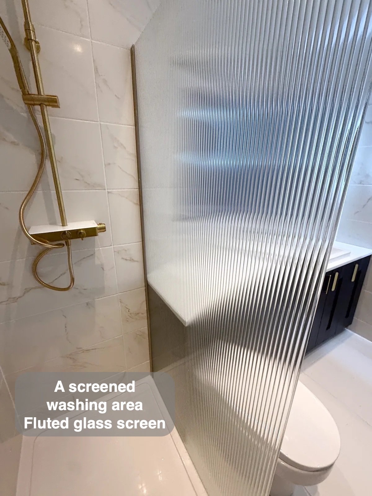 Fluted glass screen