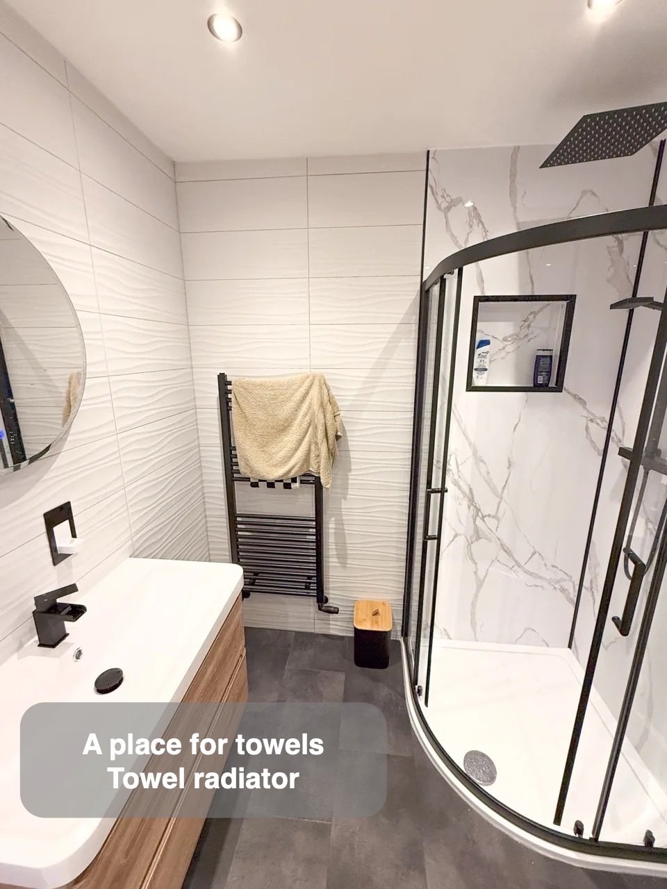 A dedicated place for towels in Sheddocksley, Aberdeen bathroom