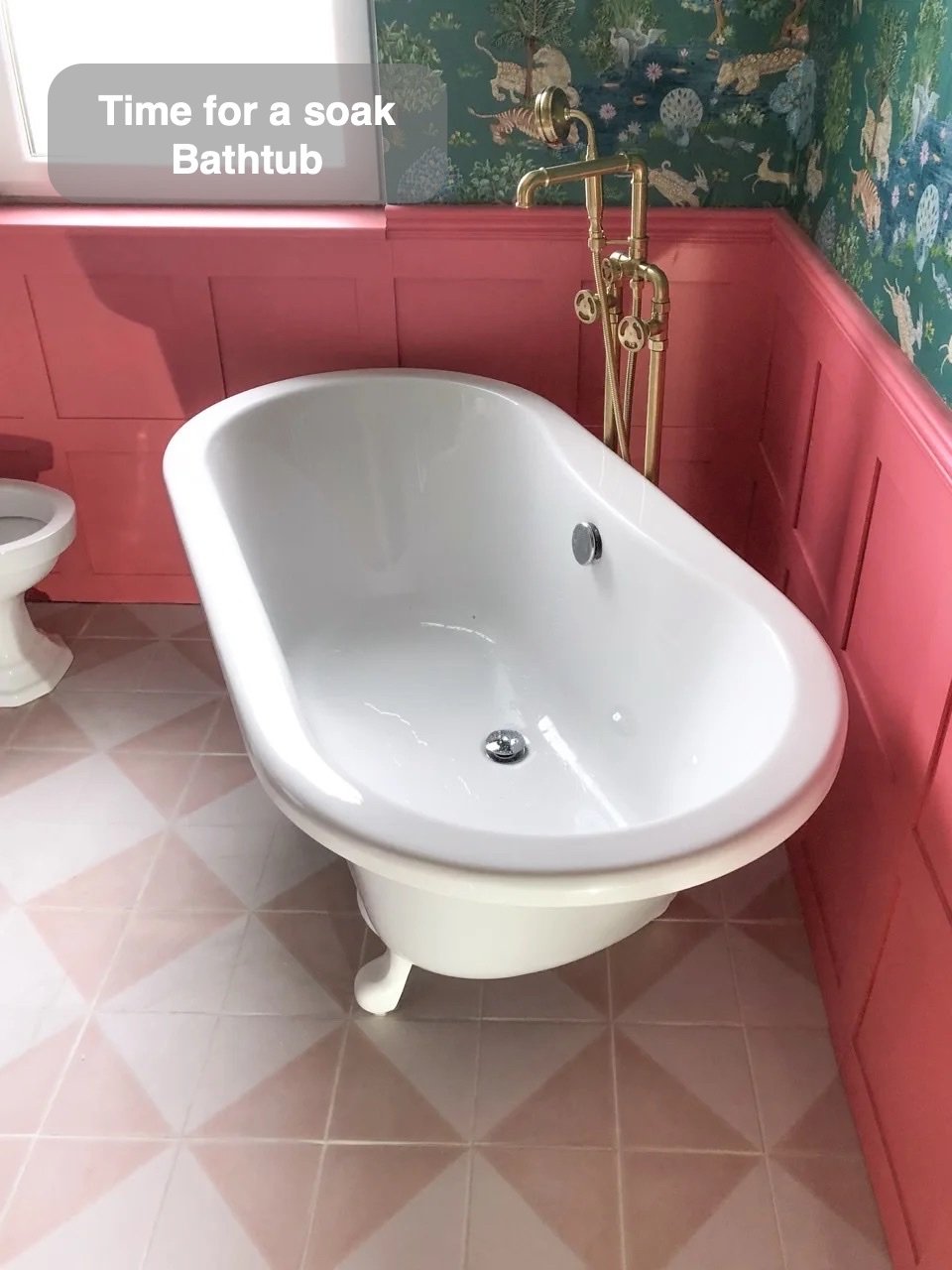 The option of a bath in the completed Northfield, Aberdeen bathroom