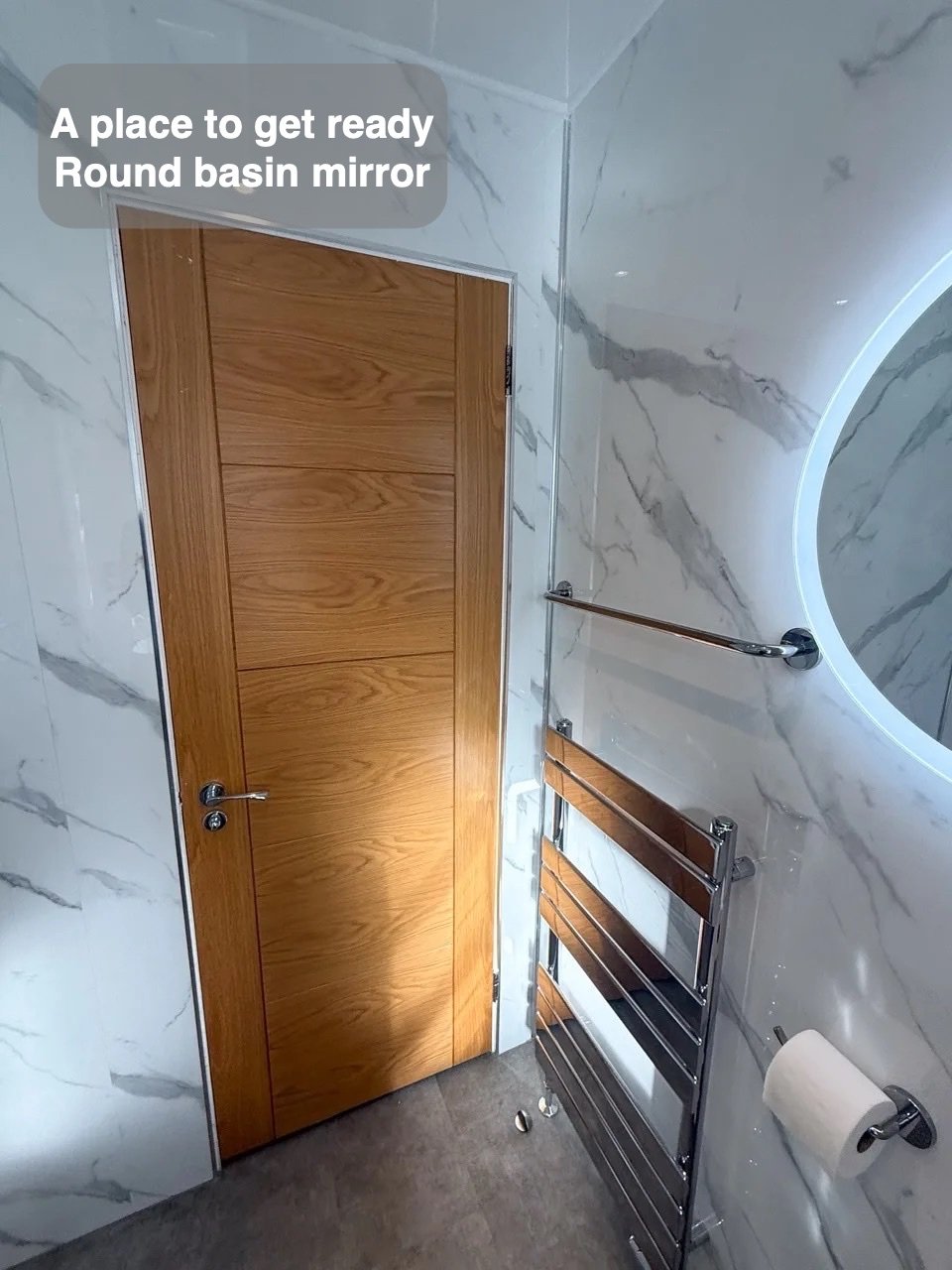 Round basin mirror