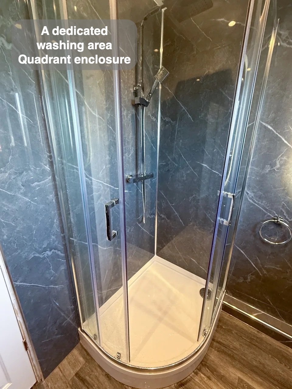 Quadrant enclosure