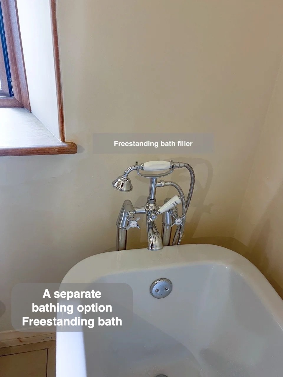 Freestanding bath