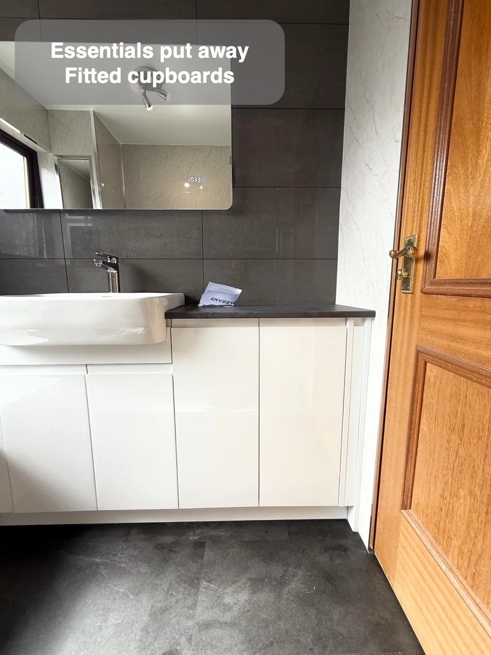 Storage fitted into the layout bathroom